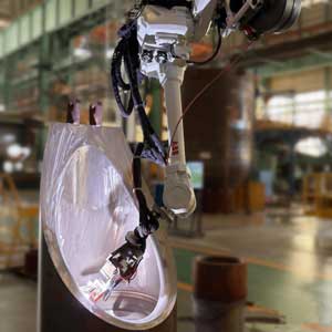 Colum and boom for automated welding installations